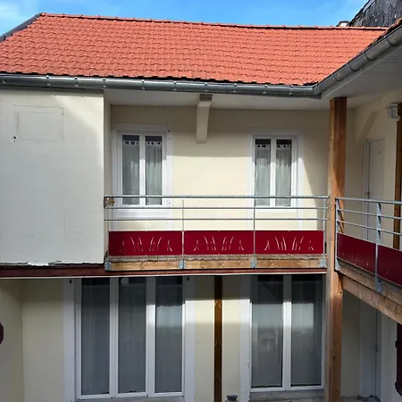 La Terrasse : Appartement Chic 2 Chambres Au Coeur De Pau Exterior photo