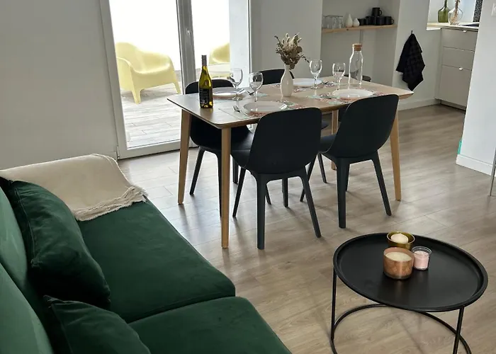 La Terrasse : Appartement Chic 2 Chambres Au Coeur De Pau